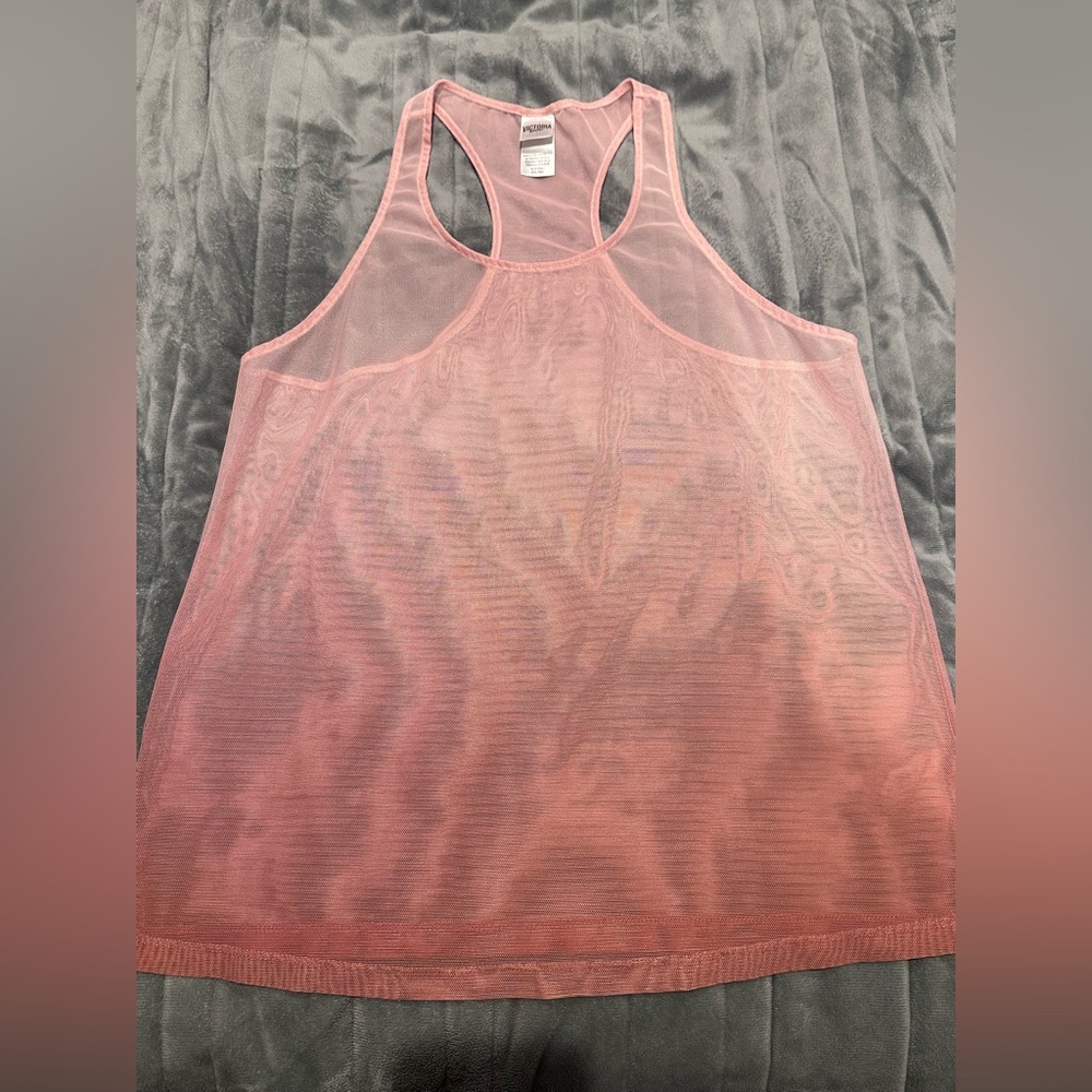 Victoria Sport ombre mesh tank